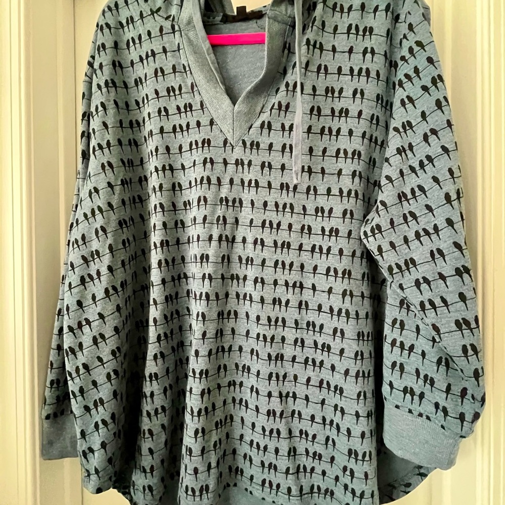 Blue birds Patterned plus Women's Hoodie